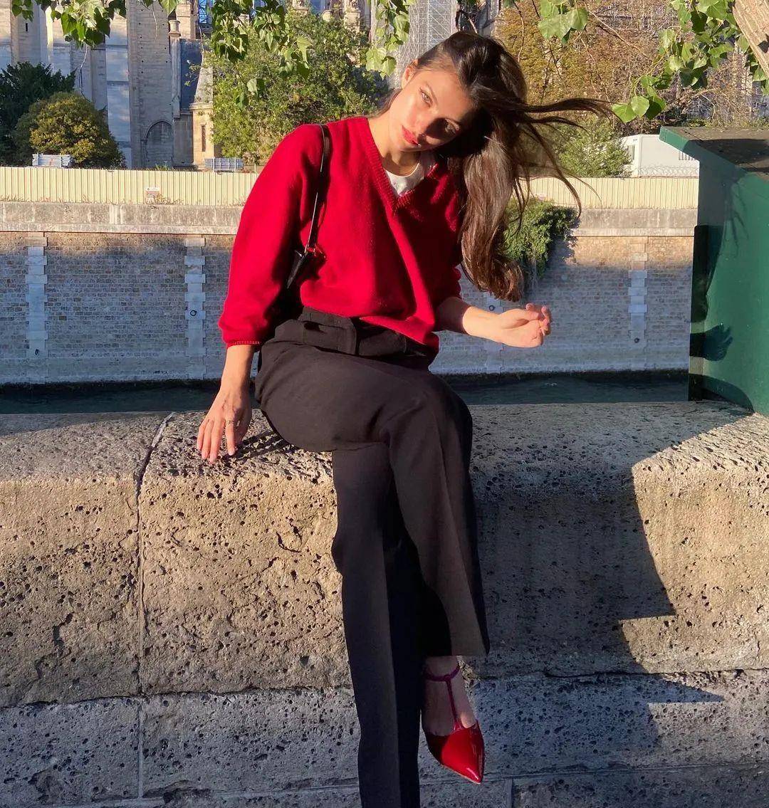 美人|美过Jennie，就这一张伪素颜、大方脸竟是“法国偷心贼”？