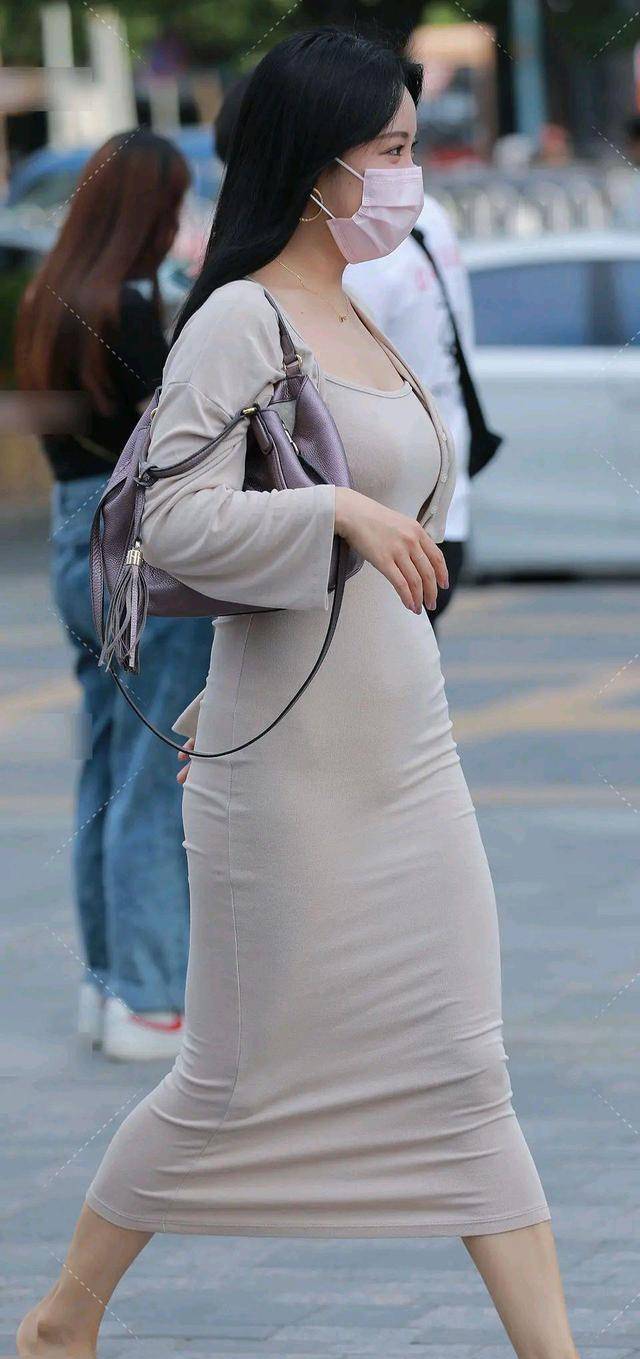 都能|高贵优雅的连衣裙装扮更添清纯美感，展示美好身材，文艺复古