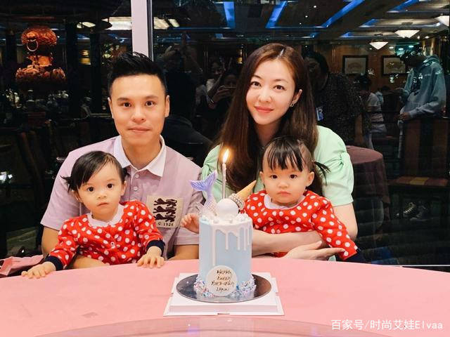 卫衣|熊黛林双子星庆生长势差别大，姐姐颜值高，妹妹眼睛凶像豪门老公