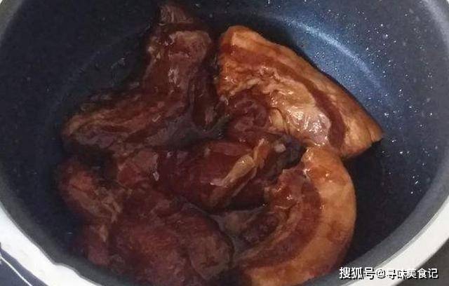 做法|五花肉怎么做好吃？家里有电饭锅，试试这样做，比红烧肉更诱人