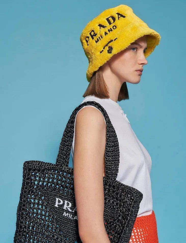 什么|下周穿什么｜刘雯的背心，我穿也能这么好看？