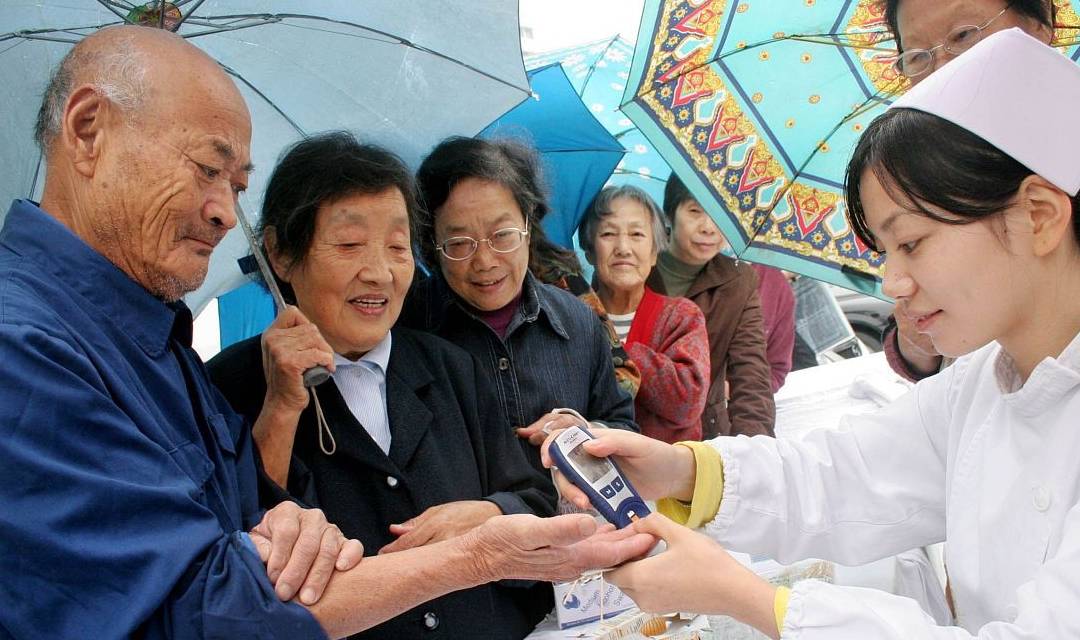 并发症|身上若2处“发痒”，很遗憾告诉你：血糖早已超标，别后知后觉