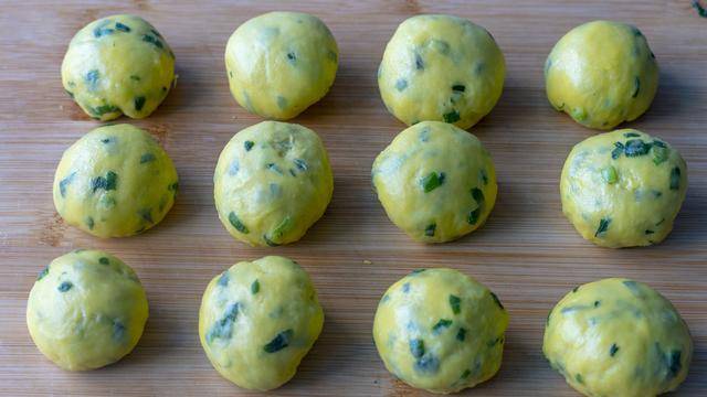 葱花|懒人饼做法,做一次能吃一个星期,早餐再也不愁了,上班簇的福音