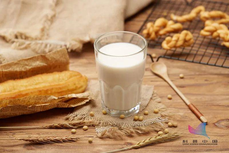 因为|几点吃早饭最好?睡回笼觉到底健不健康?看完立马不纠结了