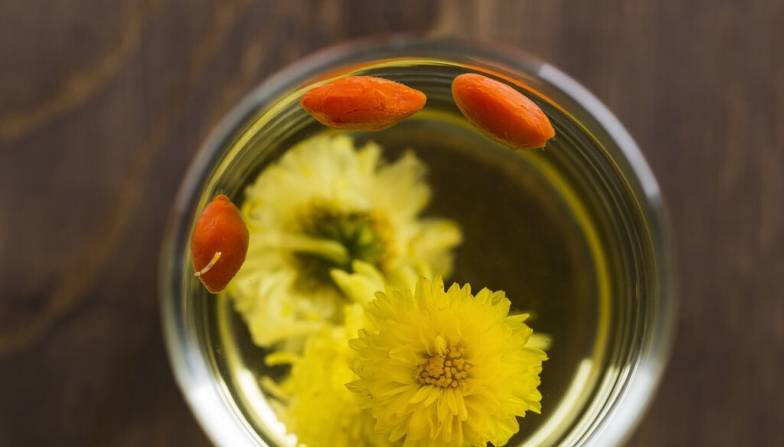 肝脏|医生提醒：肝硬化，并非毫无踪迹，身体出现4异常，劝你早查肝功