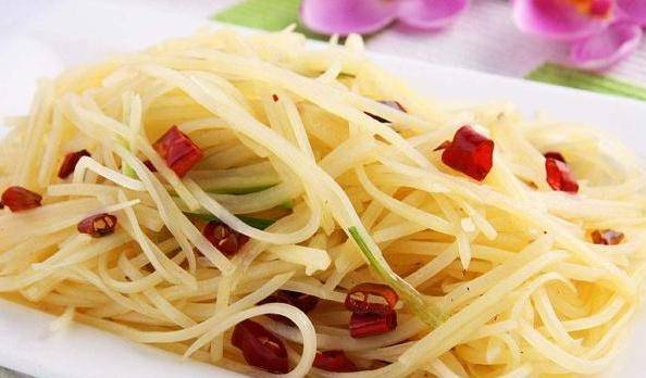 土豆丝怎么做才能软软的 d5c0d18470bb49419381d50bf9bd373e.jpeg