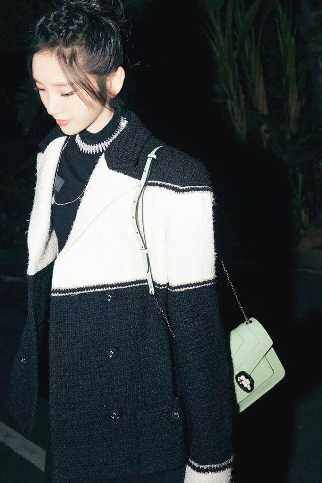 牛油果|时髦却不张扬，日常也能够照搬，难怪绿色系穿搭又玩出了新花样！