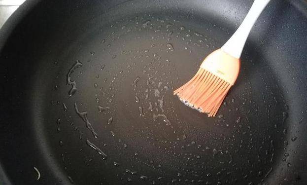 做法|鸡蛋葱花饼简单做法,手不沾面,柔软劲道,10分钟解决全家早餐