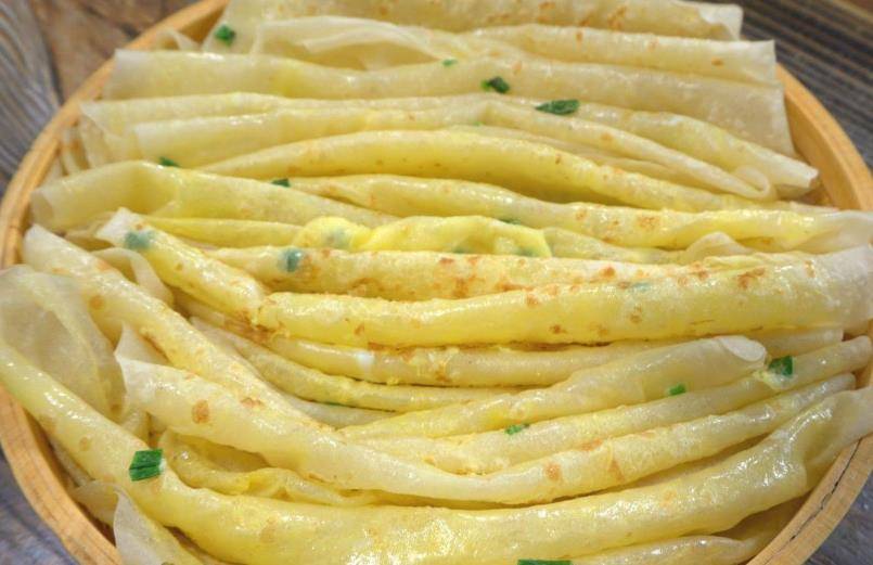 因为|鸡蛋饼又有新做法!1分钟烙熟2张,张张软嫩薄如纸,全家都爱吃