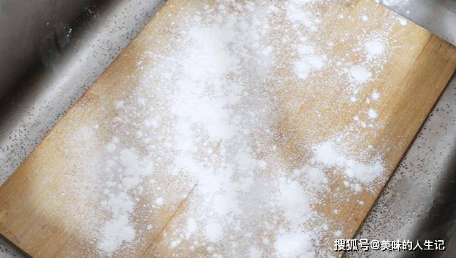 菜板发霉了怎么清洗食用碱面 16a28d69fb694c378154c4454f3568f0.jpeg