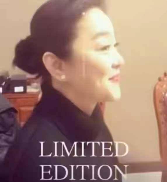 成功|66岁林青霞现身好友生日趴！瘦身成功美出新高度，穿得像个大姑娘