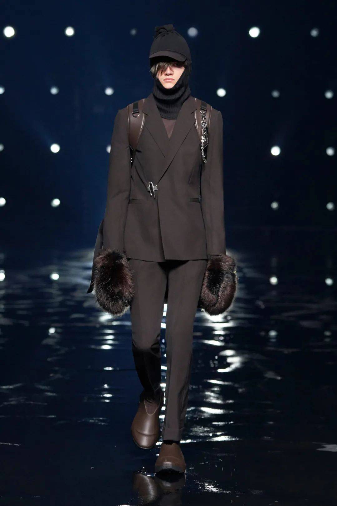 黑色|纯黑世界：Givenchy2021秋冬