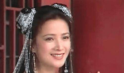 因为|因长得漂亮被西游记导演相中，被张纪中拉去救场，成全剧最大亮点