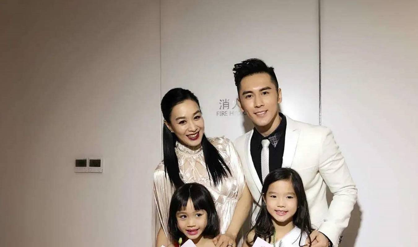 变化|“少女胯”和“妈妈胯”有何区别？看看钟丽缇，或许你能理解一些