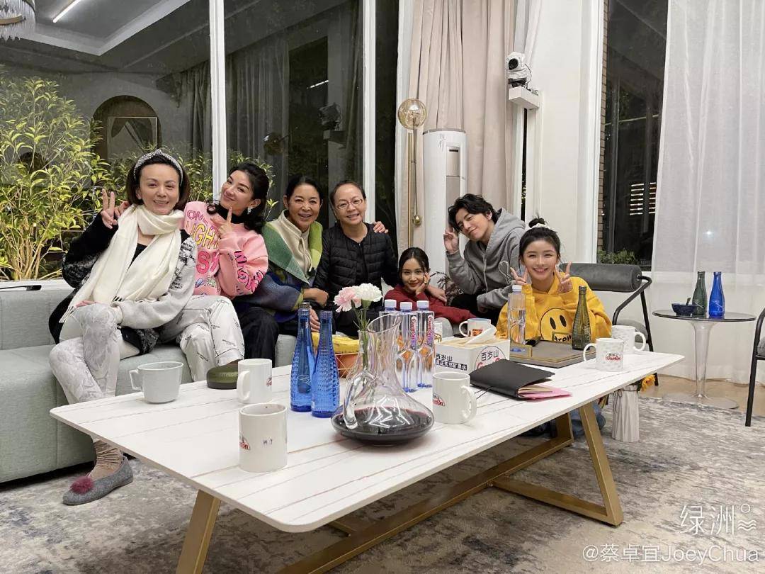 恋情|王子文恋情曝光，真羡慕她这种“恋爱脑”的女人！