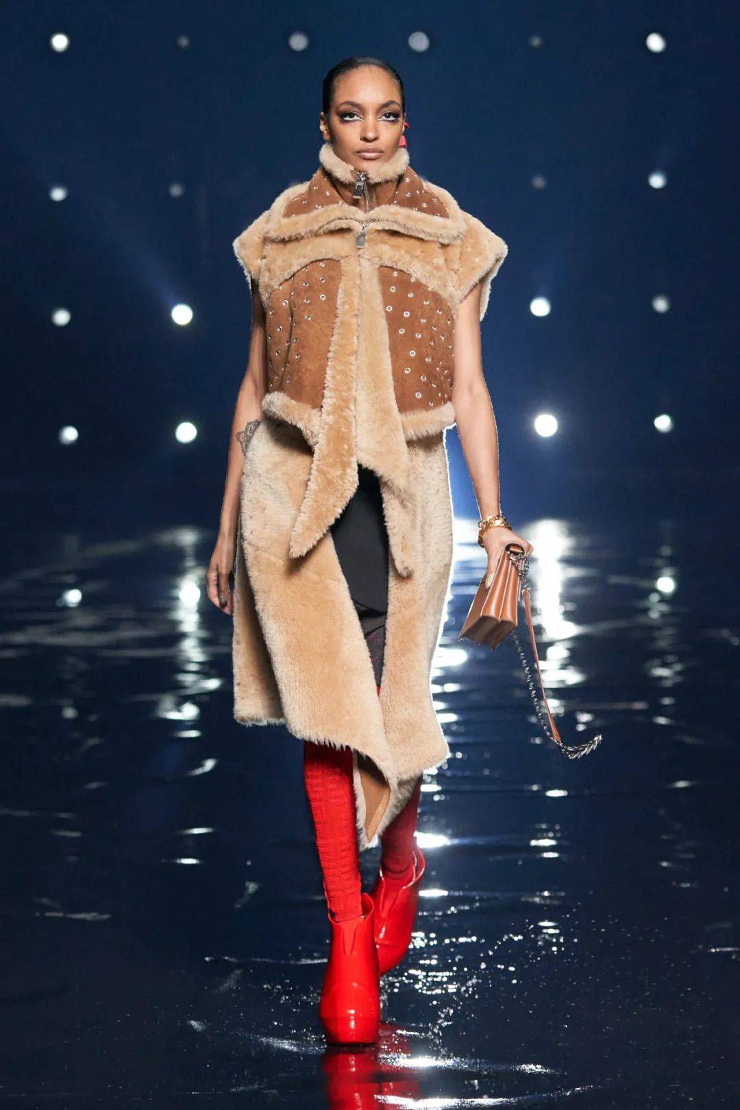 黑色|纯黑世界：Givenchy2021秋冬