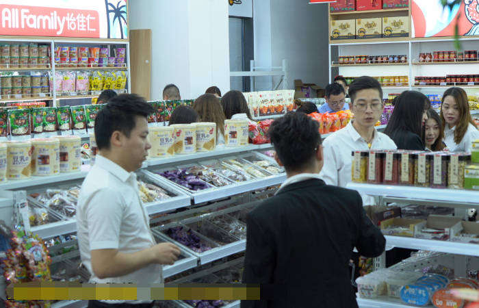 仁会|偶尔变一变怡佳仁零食的摆放技巧,整齐爽利、吸引顾客