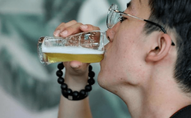 科普|科普:白酒和啤酒哪个对身体更健康?