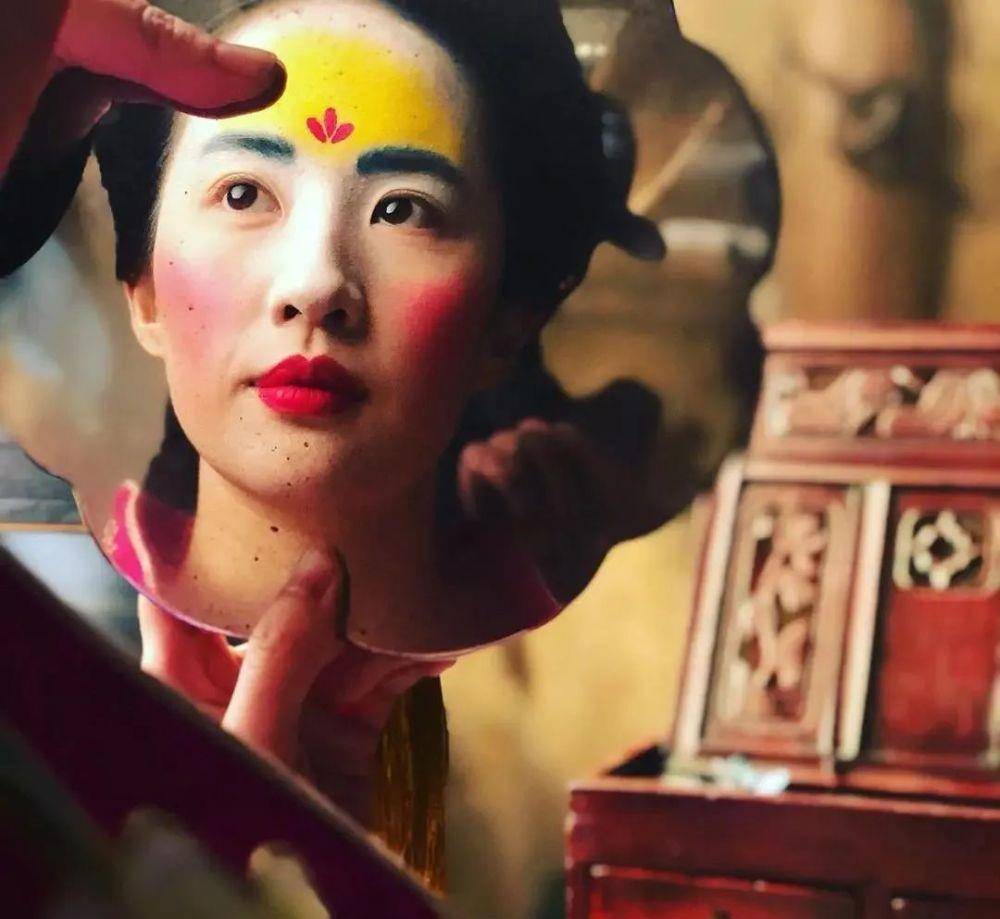 电影|《花木兰》评分跌至4.7，3亿投资却惨败背后，是审美的不及格