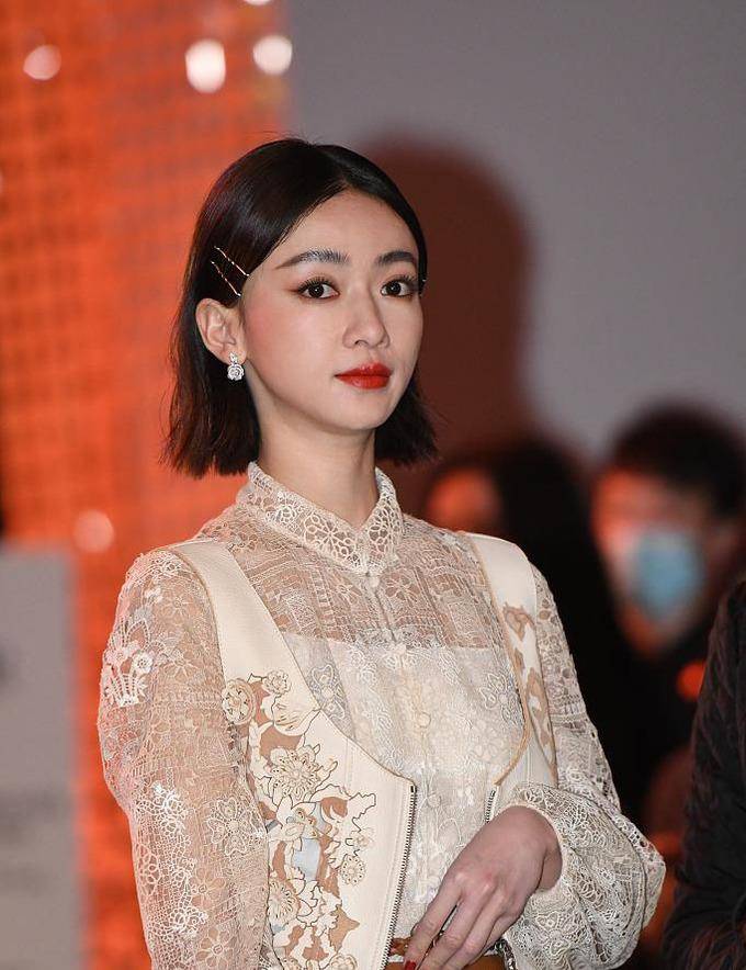状态|章子怡刘嘉玲同台，景甜奚梦瑶穿黑纱裙比美，王子文和新男友合体