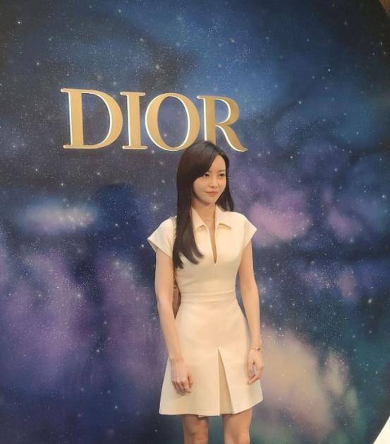 服装|Dior活动生图：景甜一看就是富家小姐，章若楠、于文文明星气真重