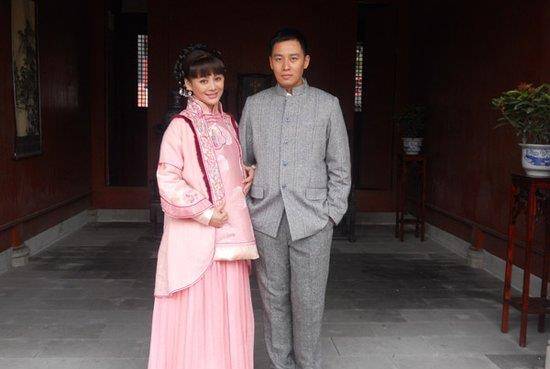 保罗|两婚两离的宁静：如今再次翻红后，就要横扫半个娱乐圈？霸气