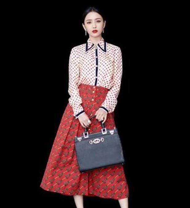 身材|佟丽娅在《舞蹈生》太敢穿，穿露脐装跳开场舞腰真细，配红裙惊艳