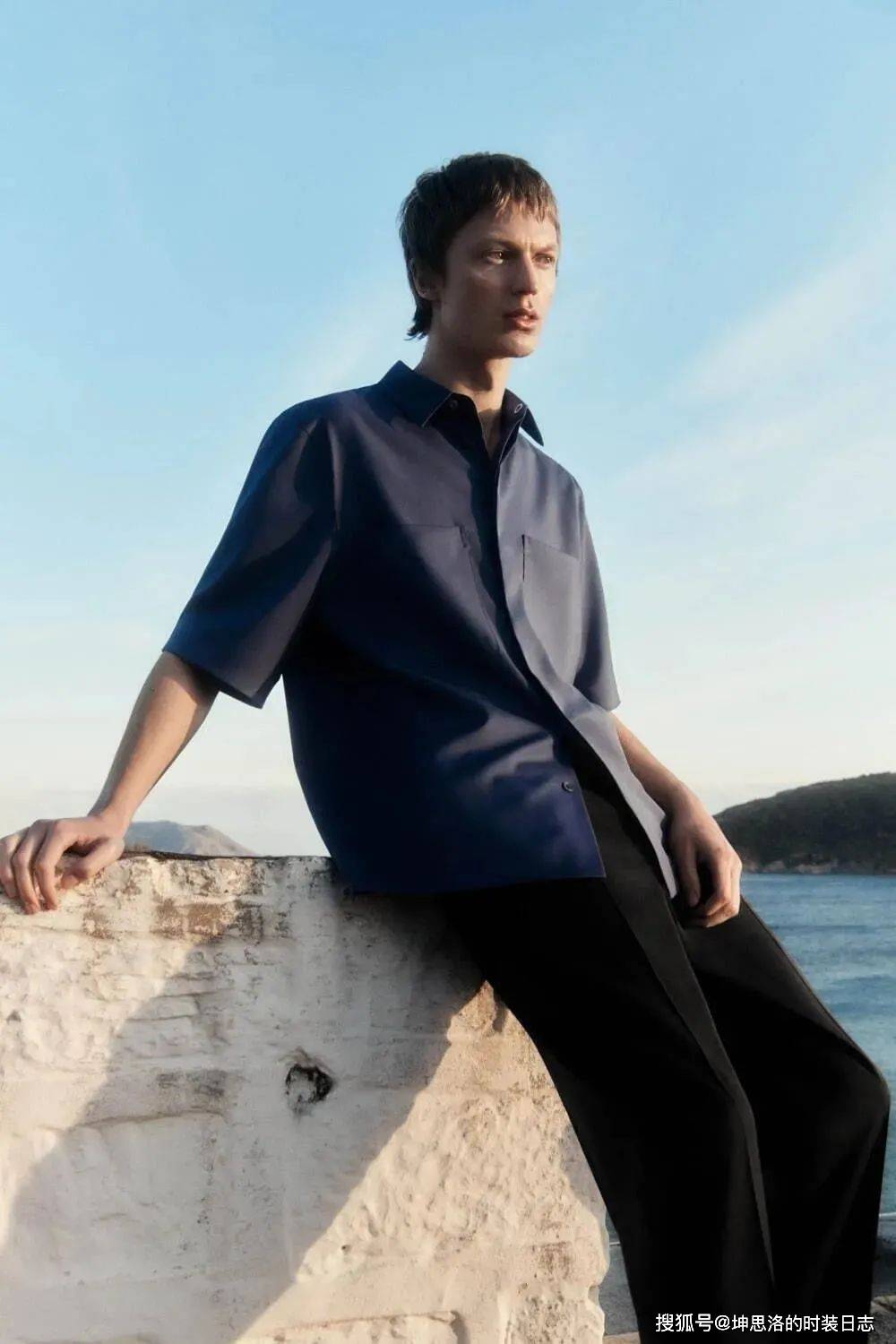 系列|Lookbook画册丨COS 2021夏季假日系列 以轻简搭配享受夏日宁静