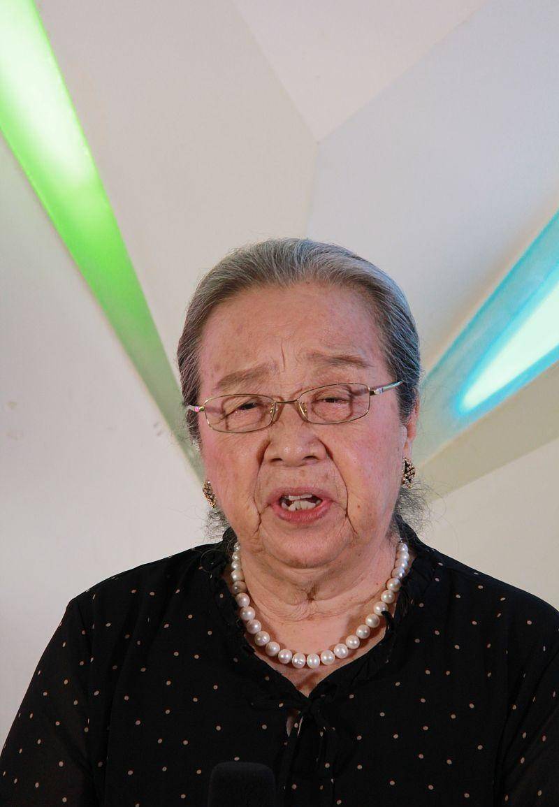 效果|“容嬷嬷”李明启老师不愧是老戏骨，虽然平时穿的朴素，但很正气