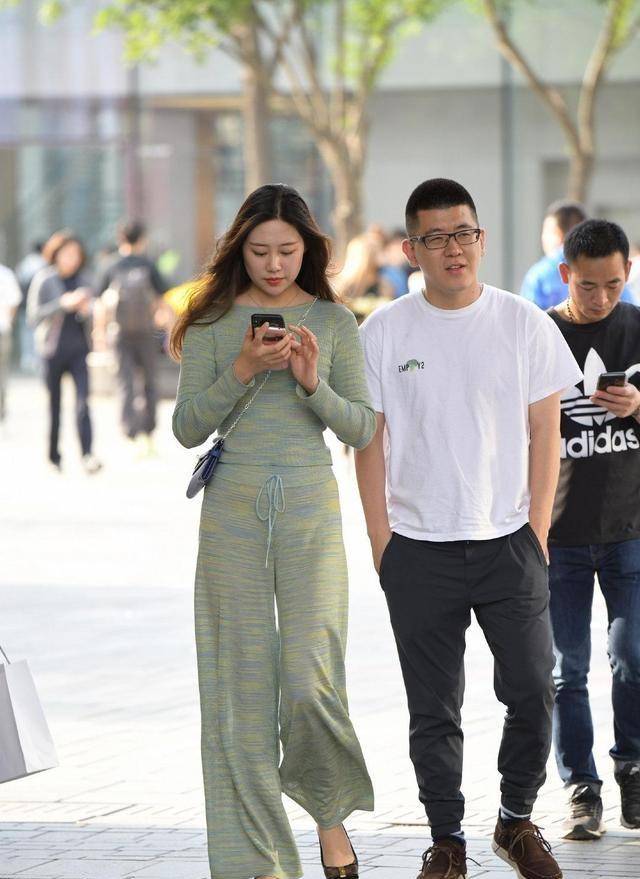 时尚|这种打底裤既时尚又柔软