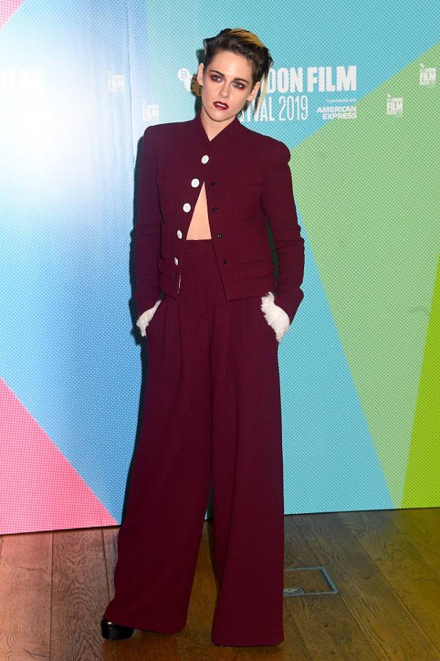 面料|秋季不穿酒红色不知道自己有多美，优雅与高贵并存，40+尽显韵味