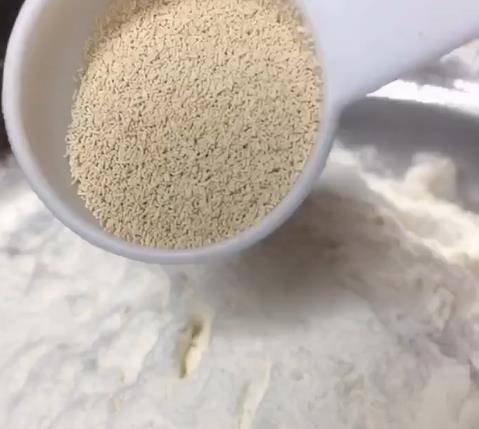 葱花|教你做一份香味可口的面食早餐，火腿葱花鸡蛋饼