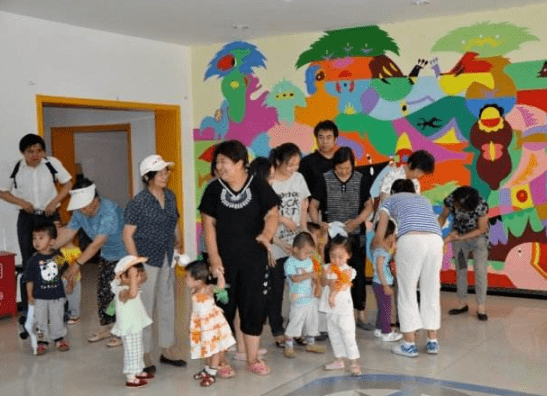 原则|给孩子选幼儿园，公立啥都不教私立贵，到底哪个更好？