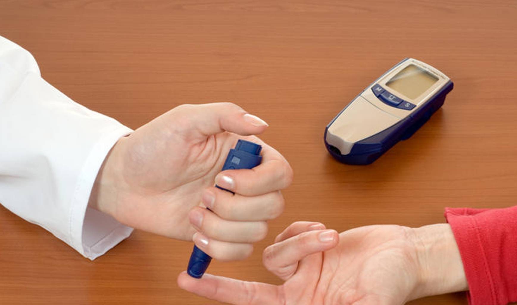 眼睛|血糖超标，“眼睛”先知道！若没有出现4异常，祝贺，血糖很稳定