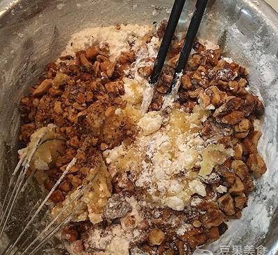美食|#童年不同样，美食有花样# 核桃芝麻酥饼—小时候的味道