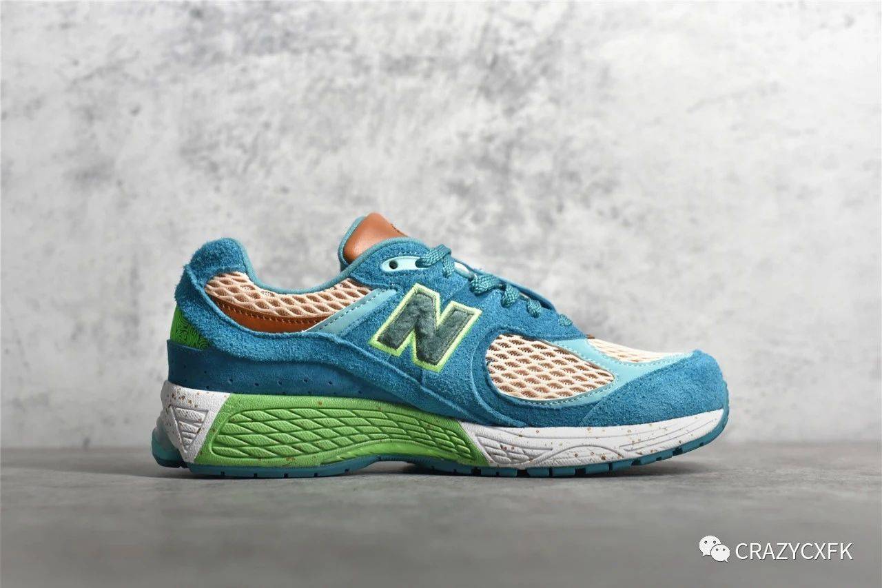 新百|新百伦 2002 New Balance x SaleheBembury 联名复古慢跑鞋