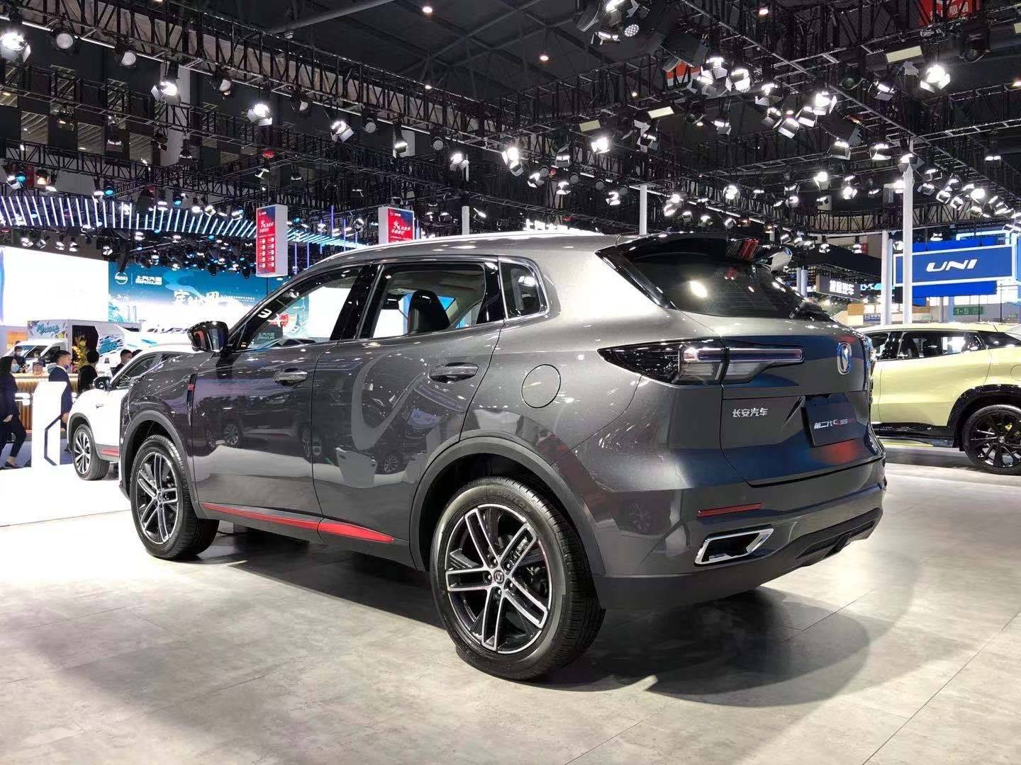 2021成都车展全方位革新长安全新第二代cs55plus亮相