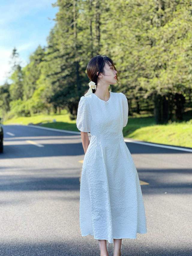 感觉|今年风头不减的泡泡袖如何穿?学会这几个搭配技巧,怎么穿都好看