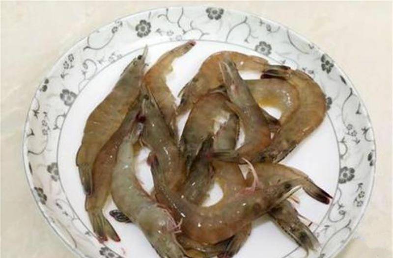 做法|番茄虾这样做，酸甜浓郁，鲜嫩美味，小孩点名要吃