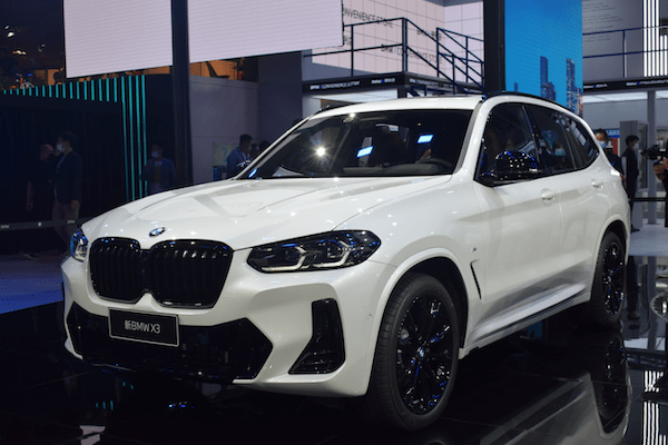 成都车展宝马suv强势亮相mpower加持下的宝马x3m宝马x4m