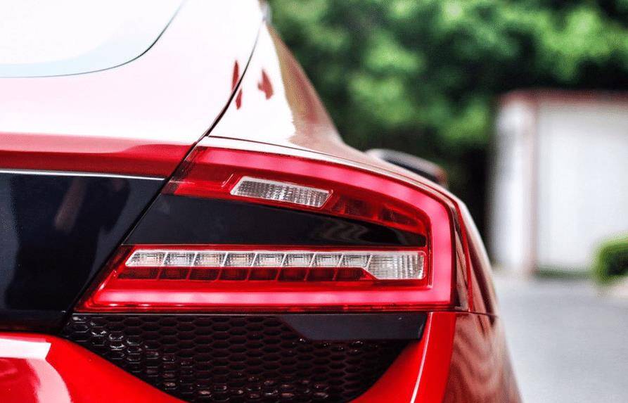 跑车大尾翼和小尾翼的区别 a7b955041e4645de8056affe79aca00e.jpeg