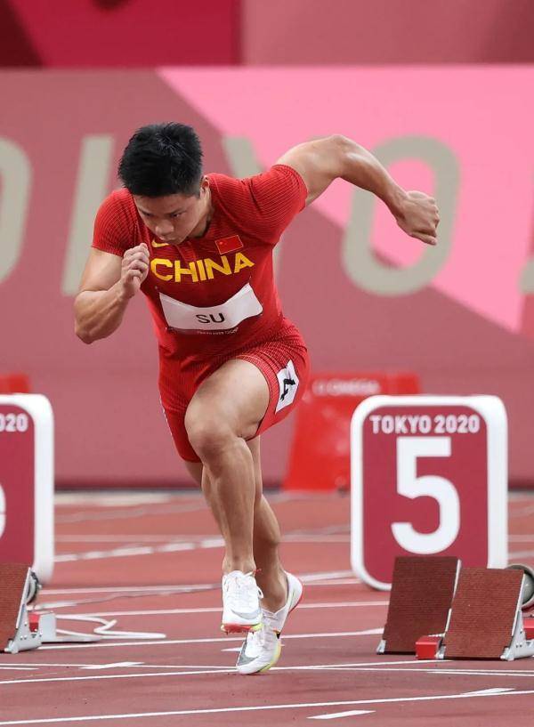 奥运|老将苏炳添奥运封神！创亚洲新纪录真长国人脸，穿中国红英姿飒爽！
