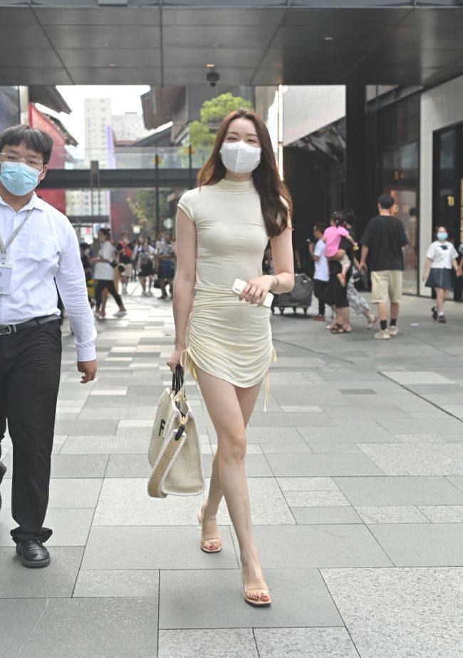 整体|想要穿出“纯欲风”,就穿包臀裙,既能俏皮又有内涵!