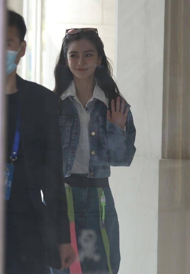 牛仔|Baby、邓紫棋、吉克隽逸路透图来袭，穿着复古的衣服，各自都很美