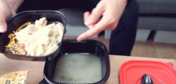 什么|日本网友晒豪华早餐,中国吃货看后嘲笑道:这有什么好显摆的?