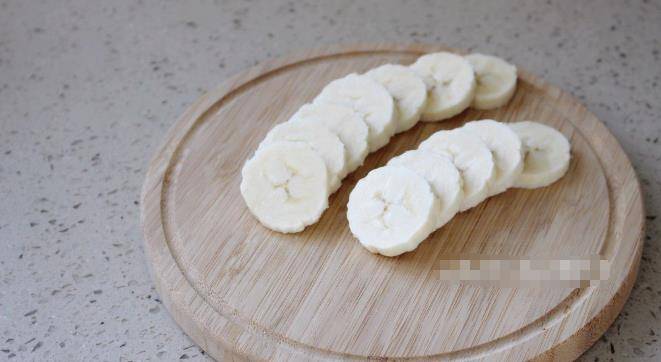 什么|早餐不知道吃什么?5分钟快手美食香蕉蛋饼,营养好吃孩子最爱