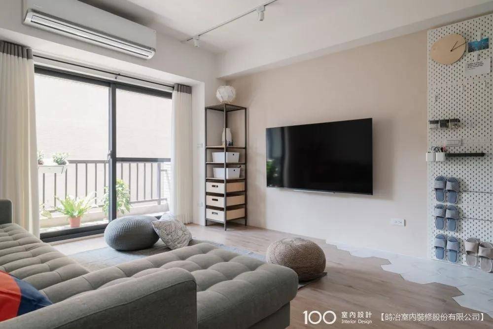 客厅|100㎡老屋翻新，全屋宜家家具，双洞洞板墙面真香！