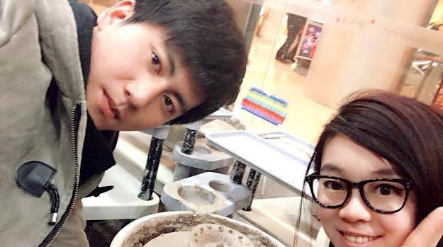 事情|他上非诚勿扰就遭24灯全灭，结果却把女导演抱走，今两人幸福甜蜜