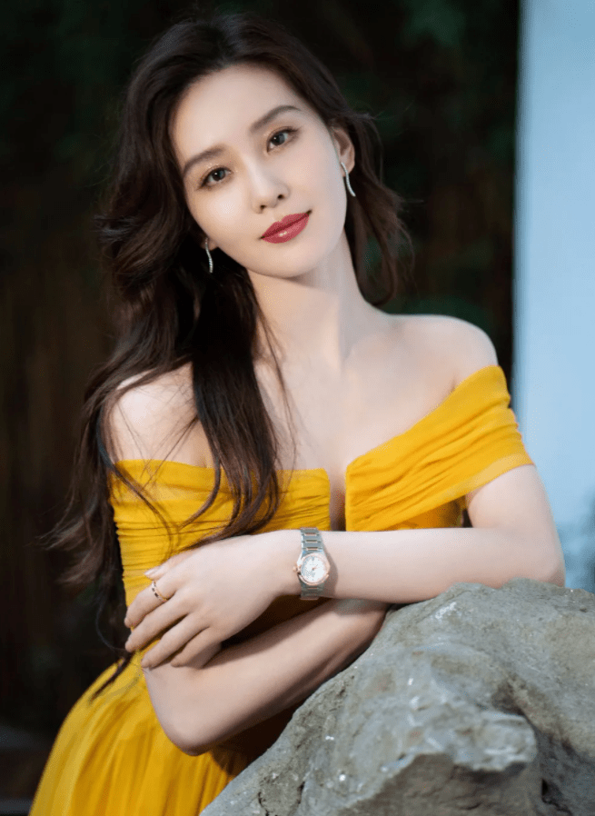 设计|刘诗诗：知性温柔，大家闺秀的气质，美丽动人