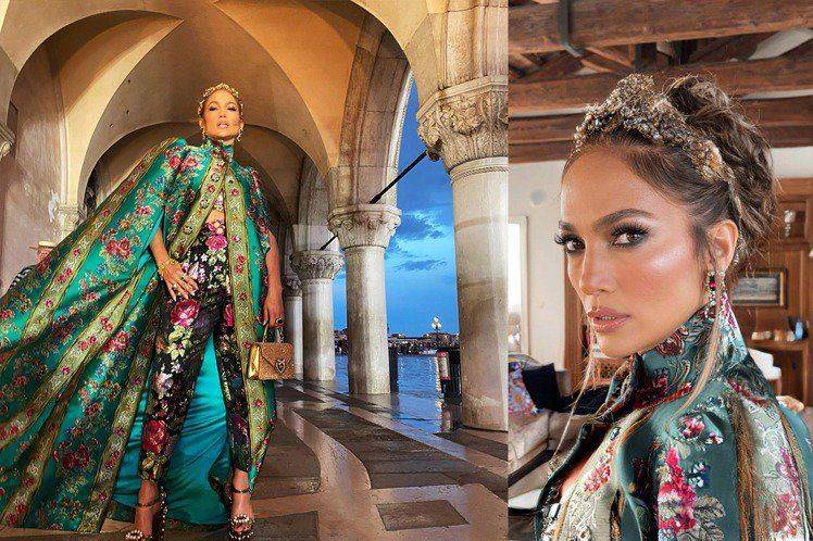 Gabbana|J.LO威尼斯时装秀出洋相，浮夸穿搭展现女王气场，却被拍到标签没剪超尴尬